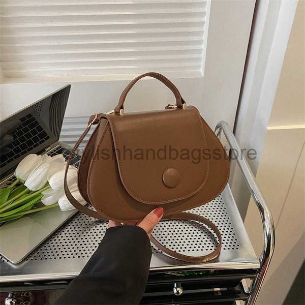 

shoulder personalized trend texture fashion atmosphere commuting popular for women this year 2023 portable one shoulder saddle bagstylishhan