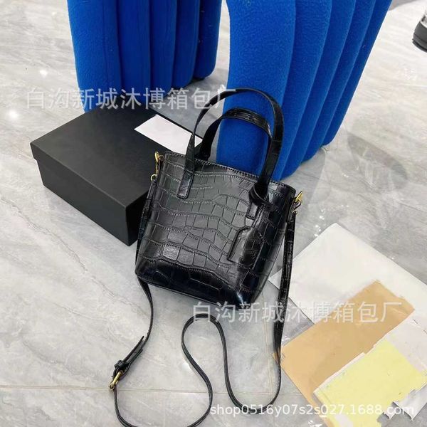 

mini alligator bucket bag 2023 spring and summer new women's bag fashion single shoulder messenger bag trend portable small bag