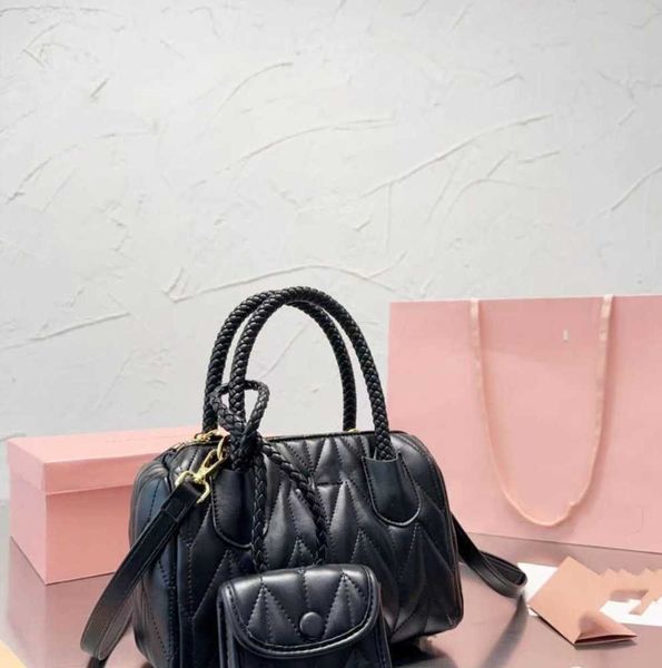 

fashion designer bags satin mini handbag undrarm wander miu clutch holding handbar shoulder bag luxury retro wallet leather banquet travel h