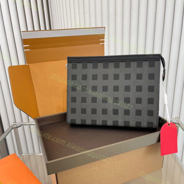 

brand designers genuine leather pochette voyage wallet m61692 men women louiseits clutch bags viutonit cosmetic bags hobo handbag purses wal