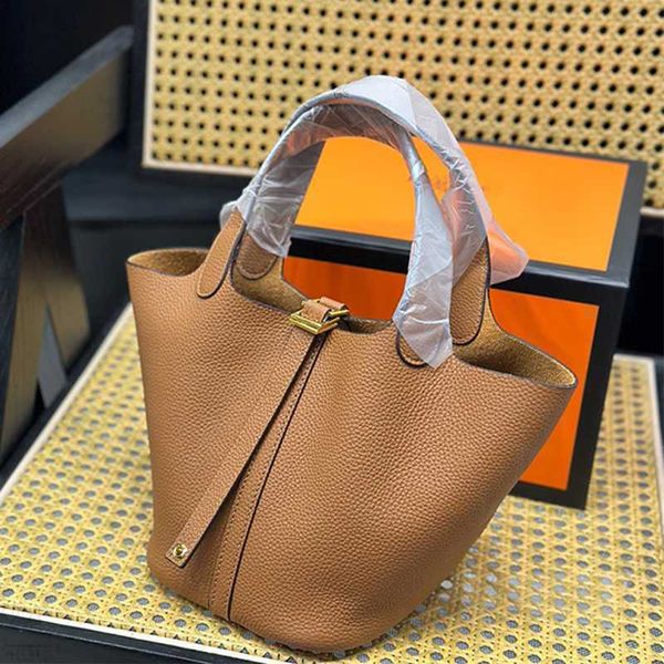 

a designer tote bag her mas handbag vegetable basket bags picotin lock female genuine leather large capacity bucket bag brand tote luxury vp