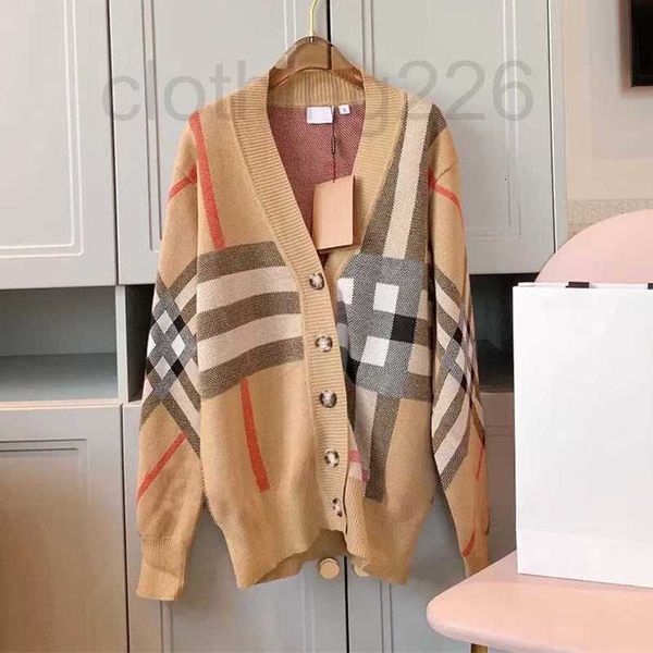 

women's sweaters designer 2023 fashion sweater autumn round neck striped long sleeve women high end jacquard cardigan knitting coats ap, White;black