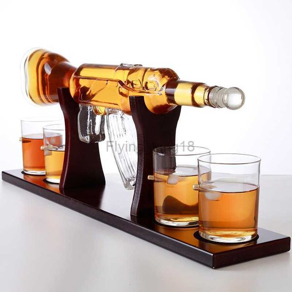 

Container Wine AK47 Gun Shape High-End Glass Whisky Decanter With Holder Whiskey Set for Champagne Elegant Dispenser HKD230810