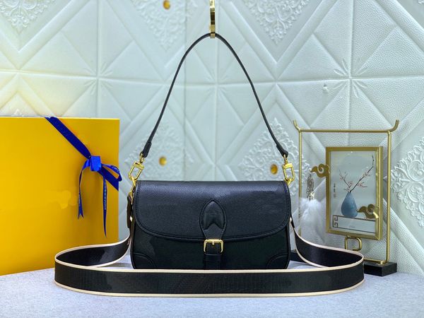 

2023 design luxury handbag embossed-cowhide detachable shop leather can be used for shoulder back or hand-held in various styles 46583