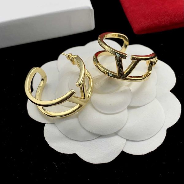 

woman fashion valentino designer warren's light luxury french v-shaped earrings personalized double layer letter plated with k gold ver, Golden;silver