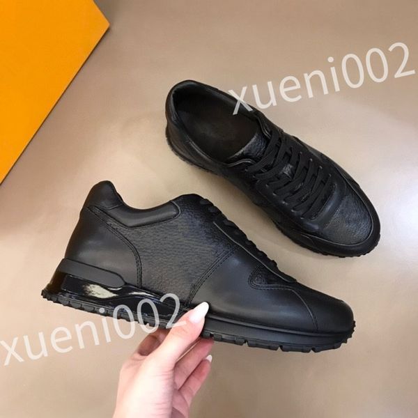 

2023 new luxury runner shoes designer sneakers for mens breathable mesh stylish look classic color design sneaker comfortable sole shoes rd0, Black