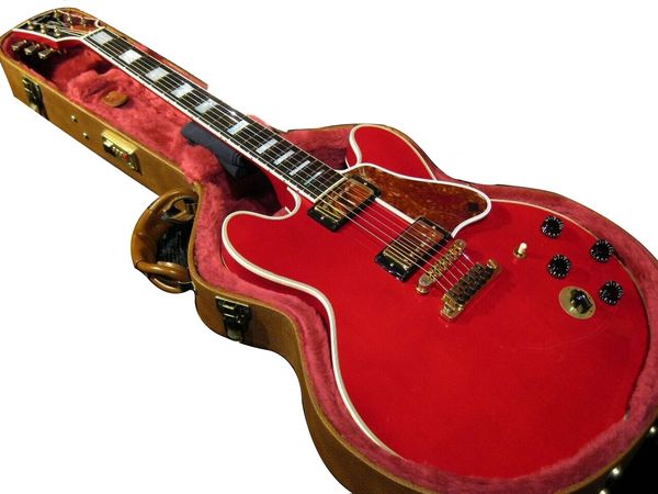 

b.king lucille cherry 2001 electric guitar