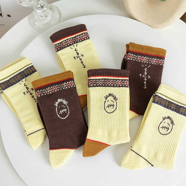 

chaopai ghost face factory brand socks versatile sports socks for men and women couples ins style street trend mid tube socks, Black;white
