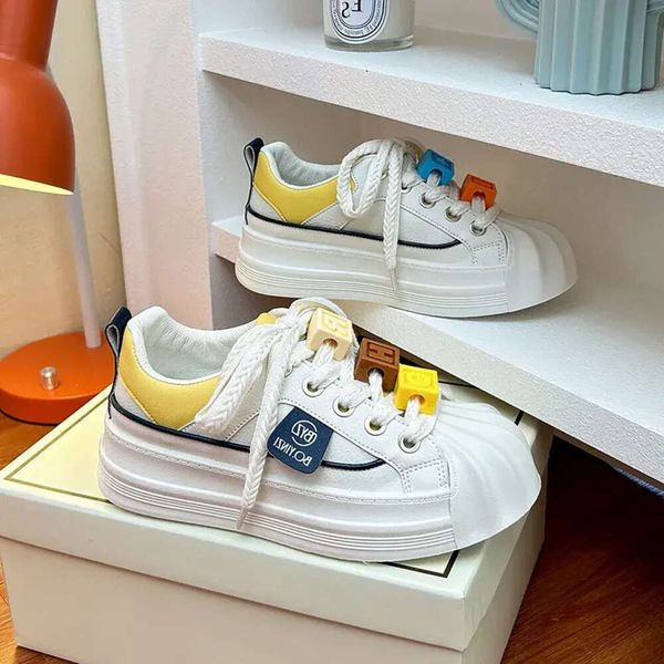 

design fashion lace-up women casual shoes designer black red yellow white girls womens party play style trainers platform sneakers400 er s96