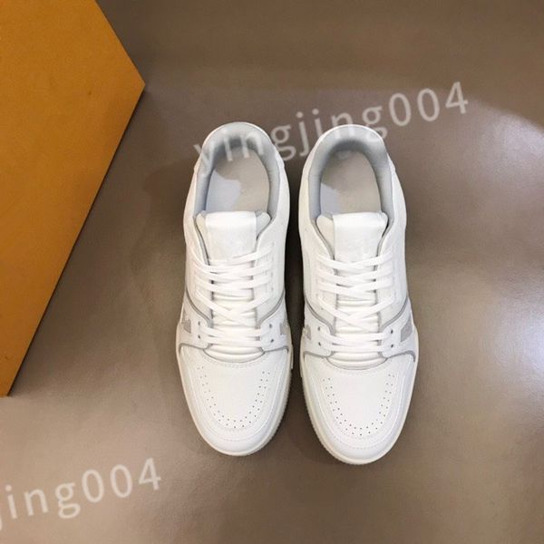 

quality casual-stylish sports shoes design sneakers rubber runner sole skateboard walking perfect tech fabrics trainers size 39-45 rd0804, Black