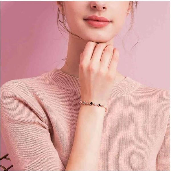 

bangle 4pcs/set men titanium steel roman numeral bracelet horseshoe buckle bangles pulseira bileklik luxury handmade jewelry 2023, Black