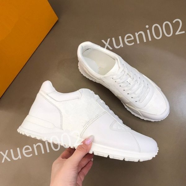 

2023 new luxurys runner shoes designer sneakers for mens breathable mesh stylish look classic color design sneaker comfortable sole shoes rd, Black