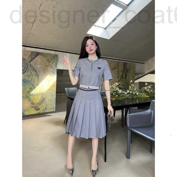 

two piece dress designer p family 23 spring/summer new fashion classic triangle contrast small coat+pleated half skirt casual set me4o, White