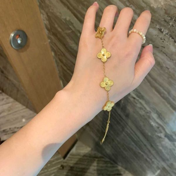 

van clover bracelet new four-leaf clover bracelet does not fade high-end luxury fashion gift for girlfriends, Golden;silver