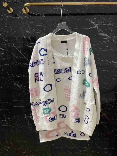 

fashion women's sweaters luxury brand winter contrast patchwork long sleeve cardigans women design buttons pockets vintage sweater, White;black
