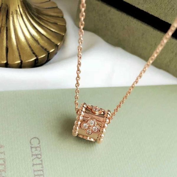 

designer clover jewelry 2023 new set pendant necklaces bracelet stud earring ring of plated 18k girl christmas engagement accessories gift n, Black