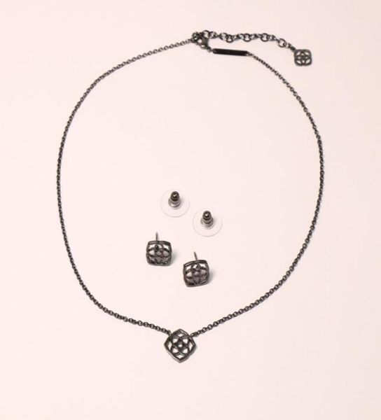 

basic flower earrings necklace set in black metal0123443733577298047, Silver