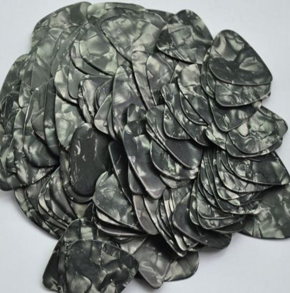 

lots of 100 pcs medium 071mm guitar picks plectrums celluloid pearl black4287158
