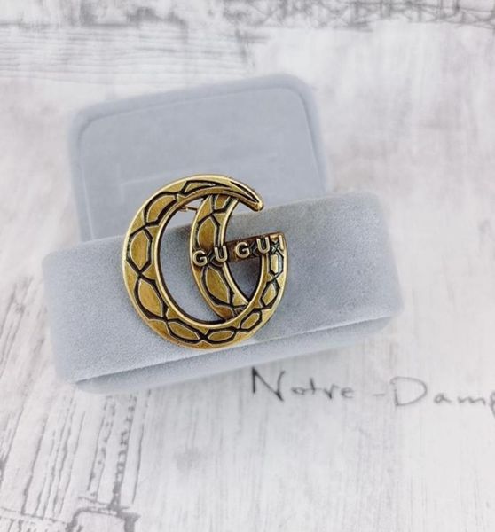 

special design letter brooch women men vintage letters brooches suit lapel pin for gift party1043468, Gray