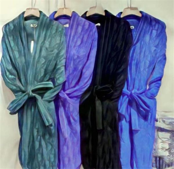 

2022 net star designer acquard pajama robe retro with waist belt for women men s winter bathrobe thick robe60951619798279