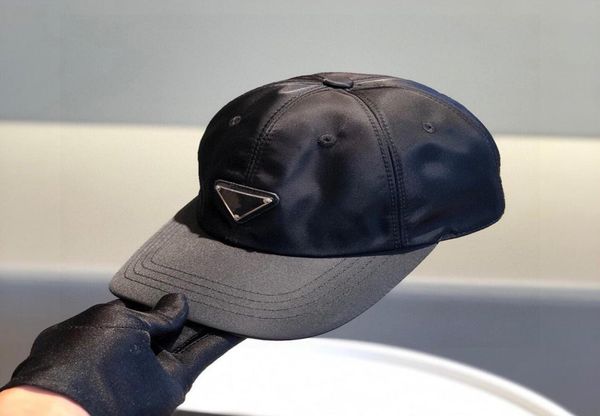 

2021ss inverted triangle metal logo cap for men woman version outdoor hats baseba caps patchwork summer sun visor7501085, Black;white