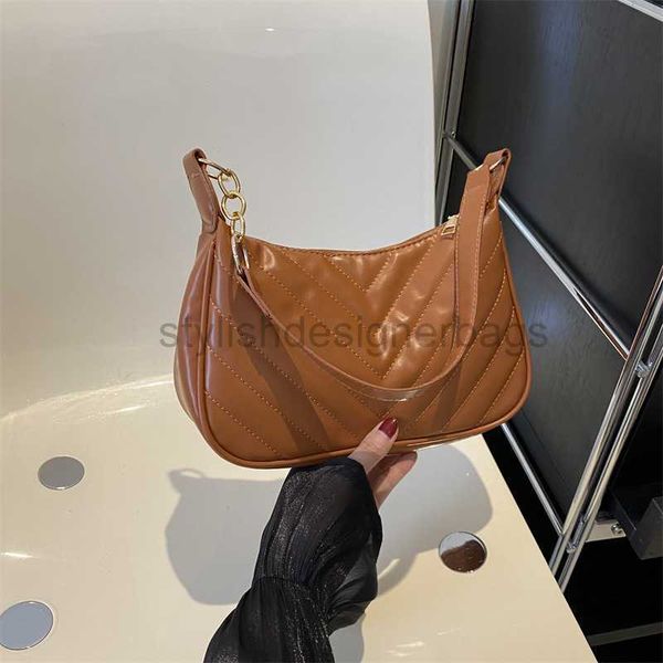 

personalized and aesthetically pleasing fashion embroidered thread chain small square bag 2023 new single handbag minimalist underarm bags s