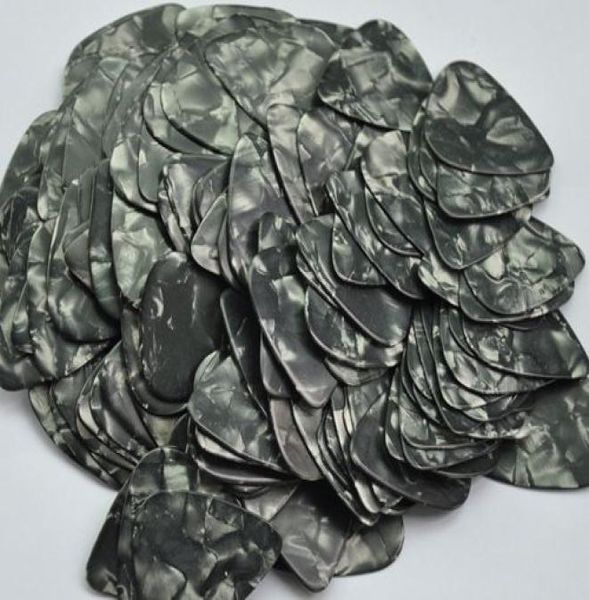 

lots of 100 pcs medium 071mm guitar picks plectrums celluloid pearl black1107449