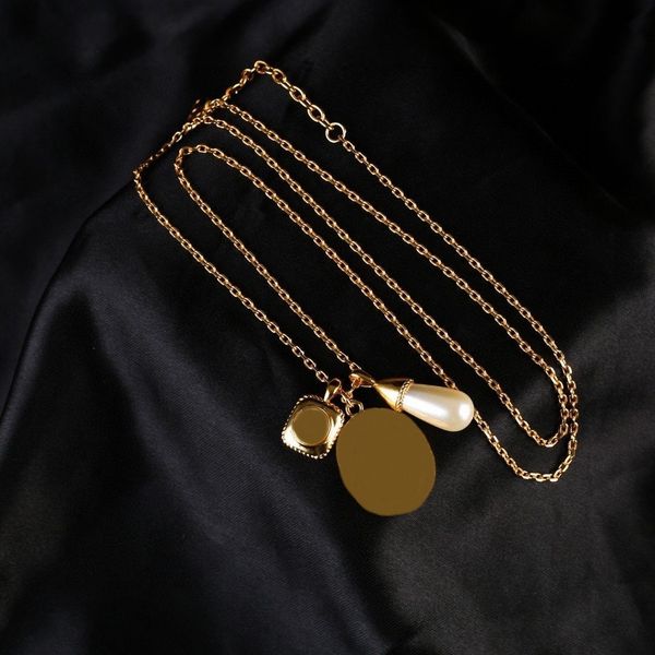 

new designer fashion women's channel necklace pendant popular brand necklace pearl necklace collar chain punk style ugshet, Silver