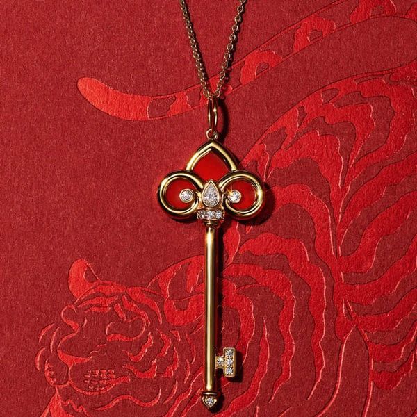 

luxury tiff fashion brand jewelry t family new year limited 18k rose gold key necklace 925 sterling silver red agate clavicle chain female g, Black