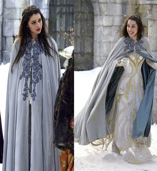 

whole custom made velvet christmas hooded cloak bridal cloaks capes 2020 winter halloween floor length jacket wedding bridesma6680436, White
