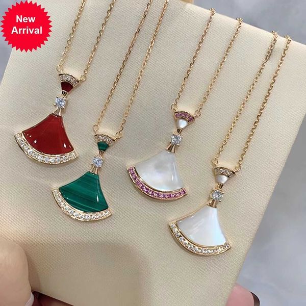 

new brand designer necklace for women fashionable and charming fan shaped 18k gold pendant necklace high-quality titanium steel luxury jewel, Silver