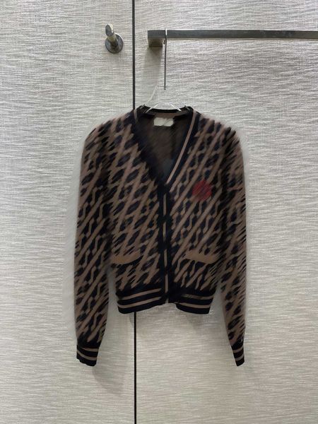 

designer women clothes girl sweater single breasted v-neck knit cardigan  full print of letter logo knit aug06, White