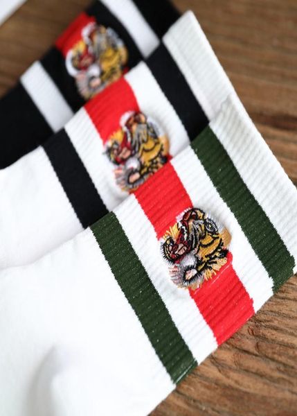 

designer brand casual stocking tiger head embroidery wolf head 505 men and women socks fall winter outdoor sports leisure cotton s4466439, Black;white