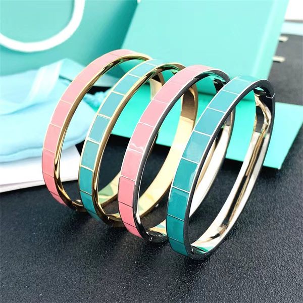 

fashion designer bracelet titanium steel bracelet luxury men's and women's 18k rose gold fashion popular do not fade color bracele, White