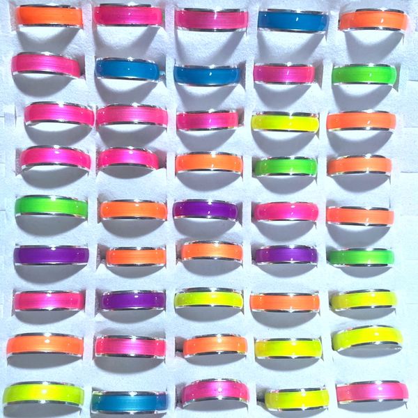 

100pcs luminous rings mix size visable in dark enviroment glowing bague, Silver