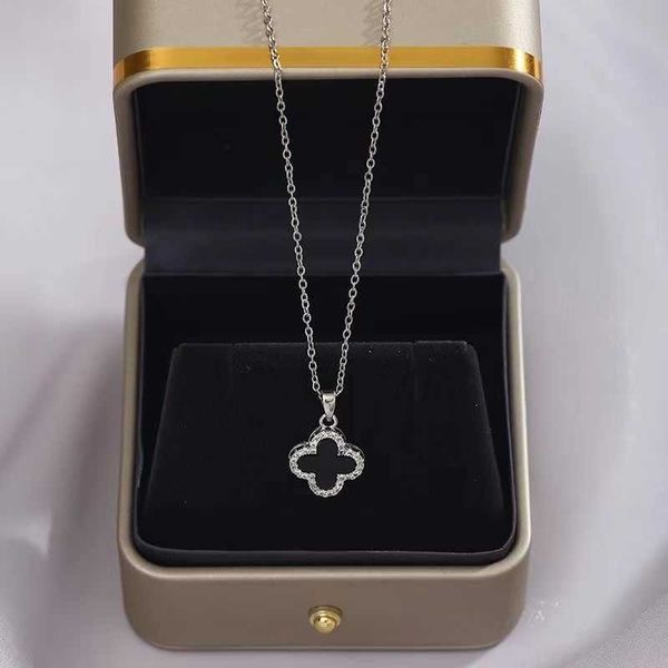 

van clover necklace luxury designer clover necklace fashion sweater chain pendant chain jewelry gifts, Silver