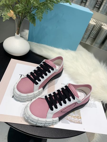 

designer sneakers casual shoes men women platform old daddy shoe mens luxury vintage logo 0809, Black