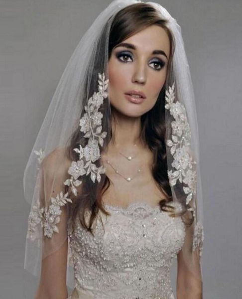 

in stock new 2019 bridal veils with comb applique lace two layer elbow length short wedding veil bridal accessories1057326, Black