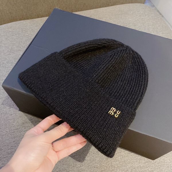 

hats designers beanie knitting luxurys miu hat autumn and winter cashmere soft touch beanie atmosphere daily versatile temperament fashion c, Blue;gray
