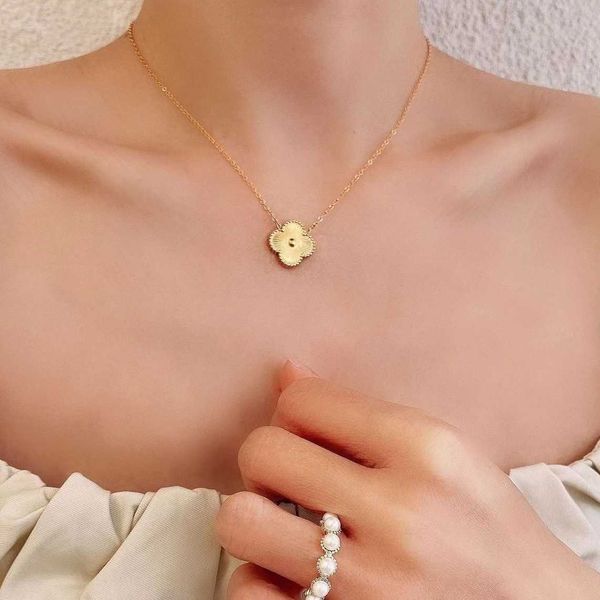 

clover necklace titanium steel does not fade new four-leaf clover necklace high-quality temperament versatile women's necklaces, Silver