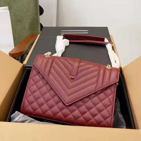 

women's luxury fashion shoulder bag handbag rhombic pattern chains wholesale can be diagonal span or double chain shoulders back fashio