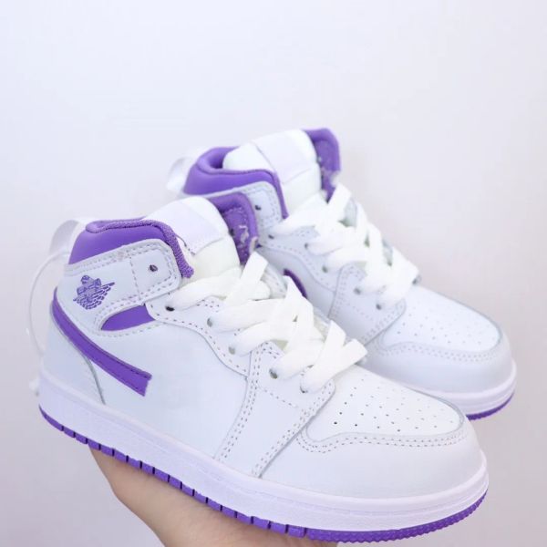 

2023 kids basketball shoes sneakers retro unc sneaker dark mocha bred patent chicago red royal university blue fearless diamond air jumpman, Black