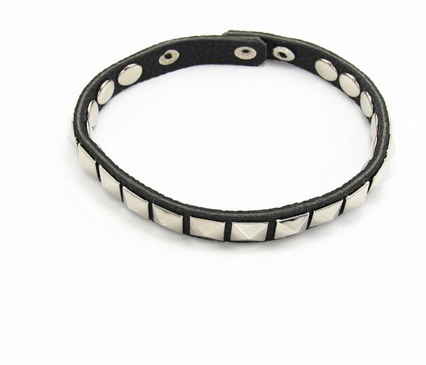 

2018 new classic rock band queenbracelet freddie mercury bracelet rivet leather bracelet3098983, Black