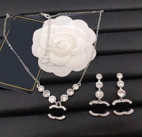 

valentine's day luxury jewelry set letter crystal pendant, Black