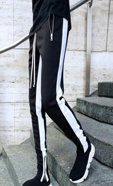 

2020 mens joggers casual pants fitness men sportswear tracksuit bottoms skinny sweatpants trousers black gyms jogger track pants7137939