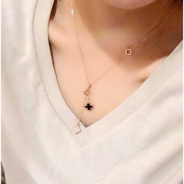 

clover necklace designer black and white double-sided shell four-leaf clover necklace fashionable versatile titanium steel jewelry gifts, Silver