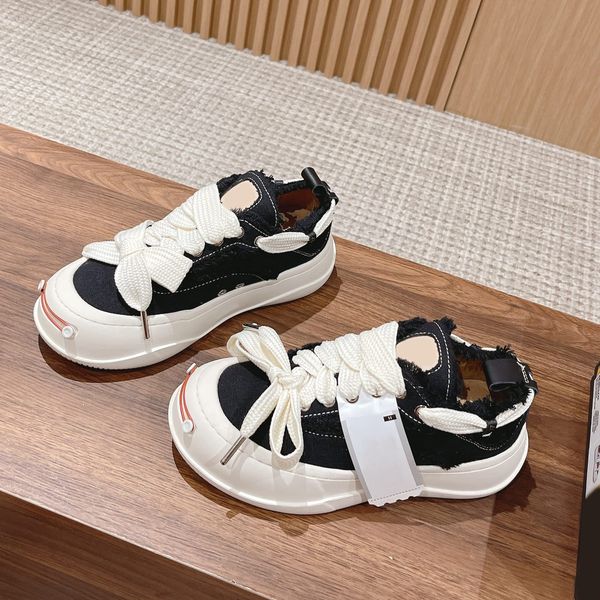 

sneakers designer canvas shoes men's and women's casual shoes smile toe running shoes