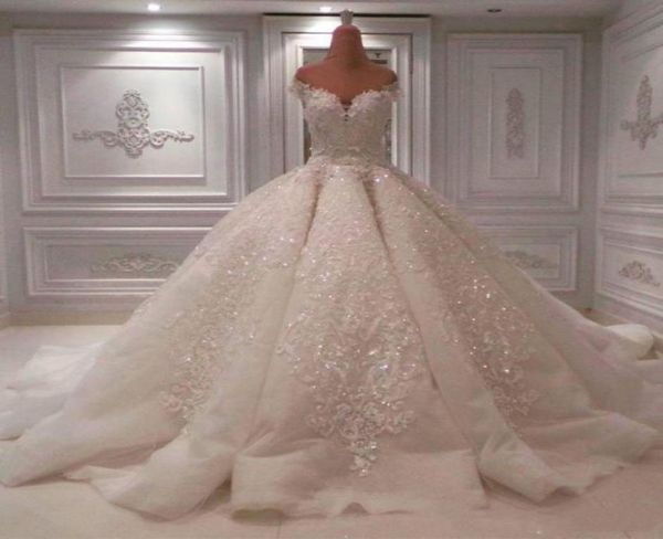 

luxury ball gown saudic arabic wedding dresses off the shoulder lace appliqued bridal gowns long train plus size modest wedding dr2700646, White