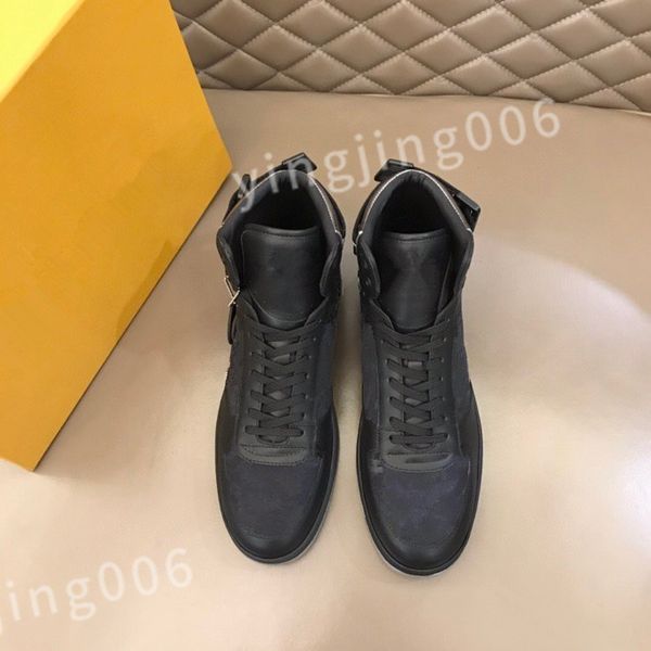 

luxury fashion designer casual trainers runner flat platform for mens womens extra height and refined details engraved sneakers rd0810, Black