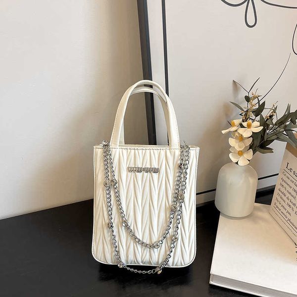 

fashion designer bags ladies designer womens muimui baobao bags 2023 for summer simple pleated chain small fragrant style one shoulder obliq